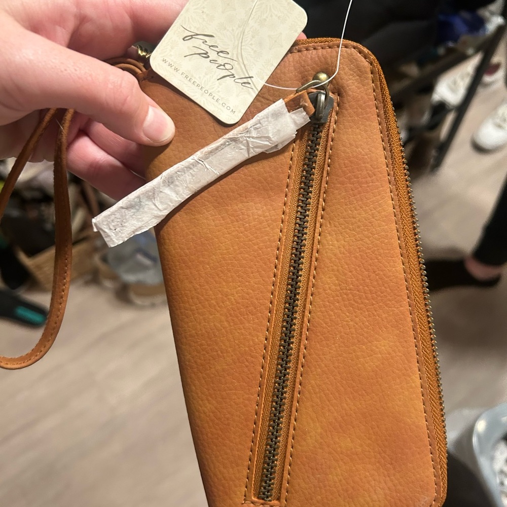 Free people wallet